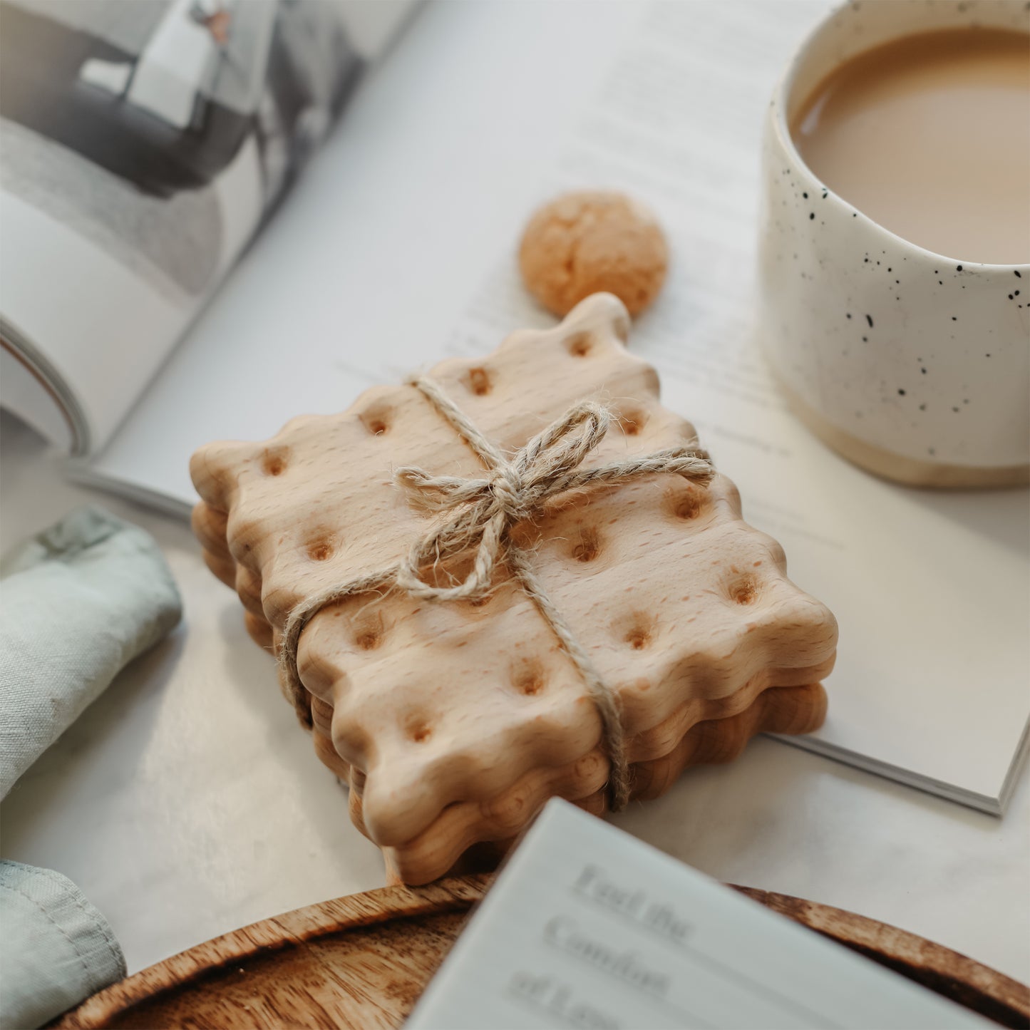 Wooden Cookie Coaster Set — Unique and Sustainable Gift | Made of Natural Wood - Leafre